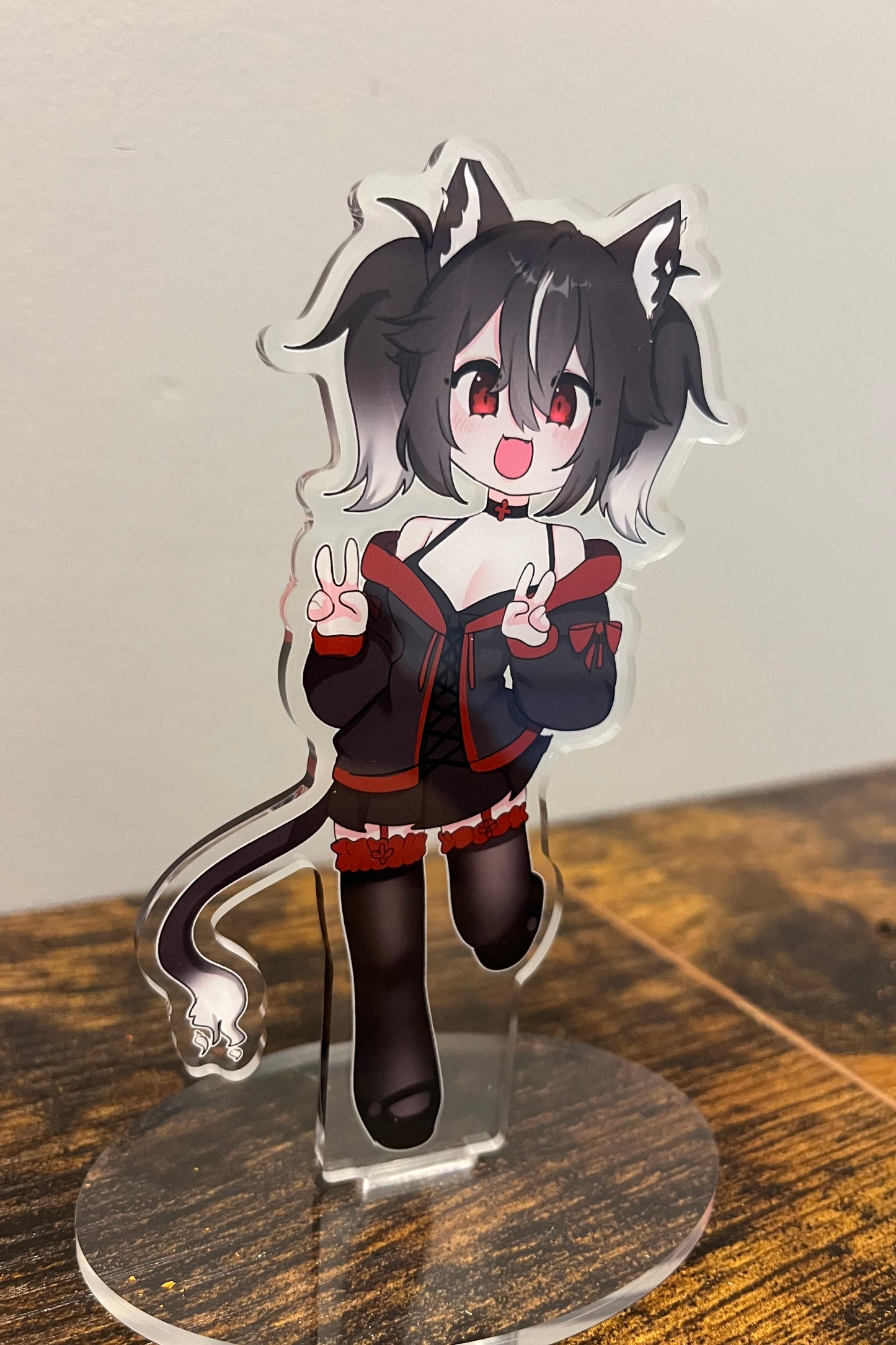 Melnyanie Standee
